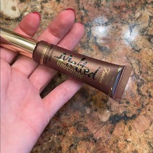 TooFaced melted chocolate lipstick